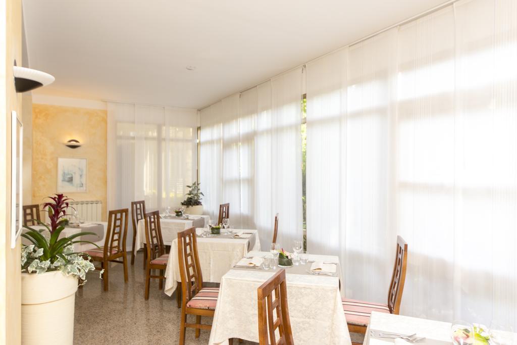Hotel Rita Riccione Zewnętrze zdjęcie